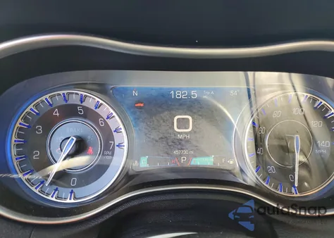 2017 Chrysler 300 Limited z USA, uszkodzony, nr VIN 2C3CCARG9HH597087